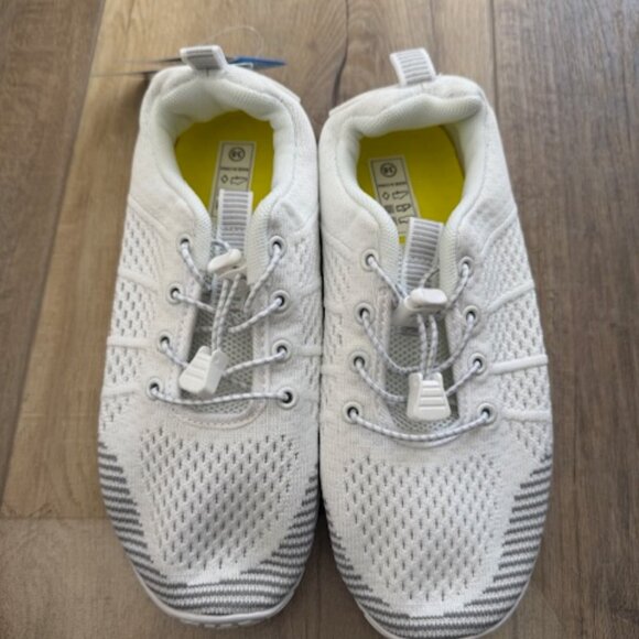 NEW WateLves Barefoot Water Shoes Women 7.5 (38) - Picture 2 of 4